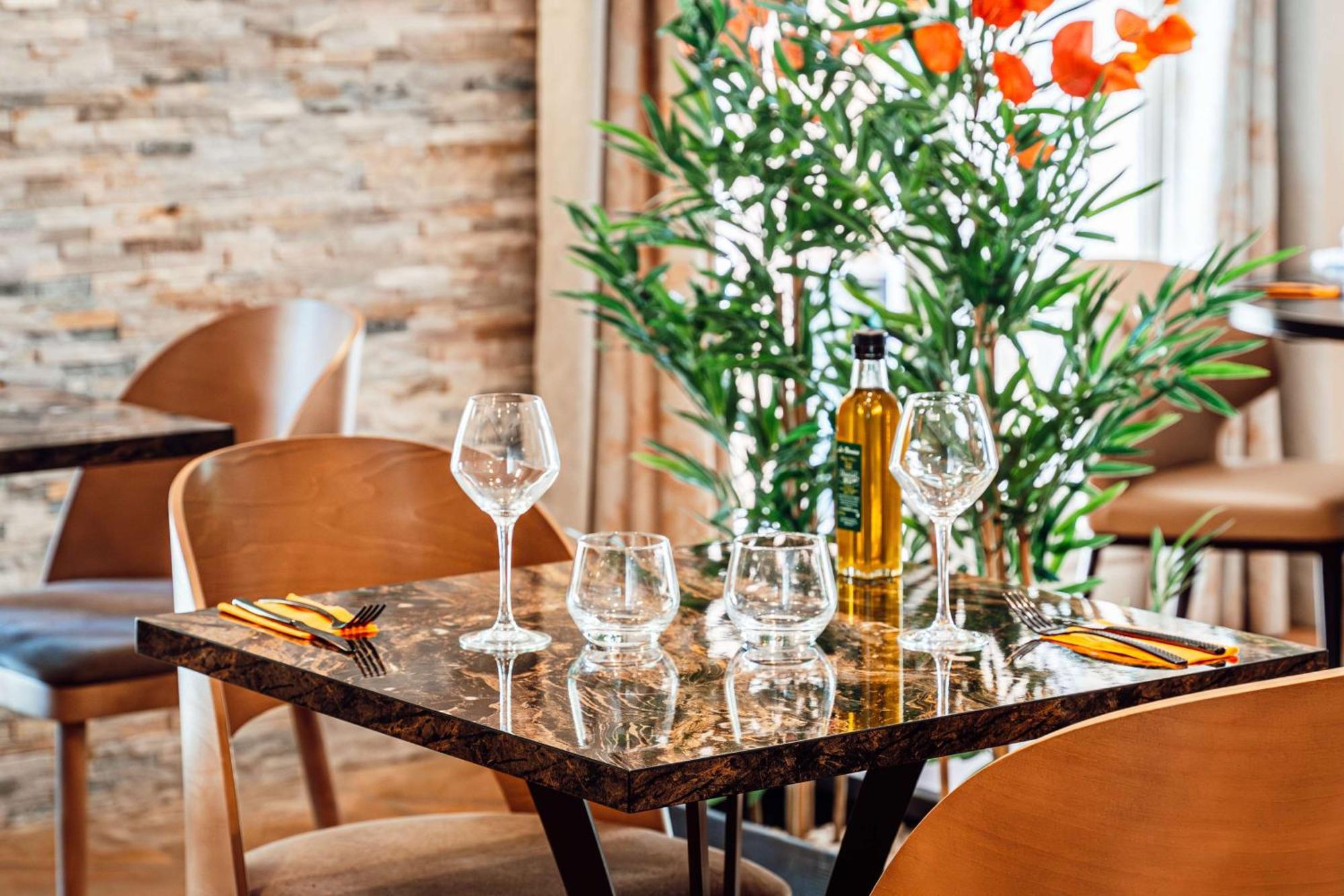 Best Western L'Orangerie Nîmes Zewnętrze zdjęcie